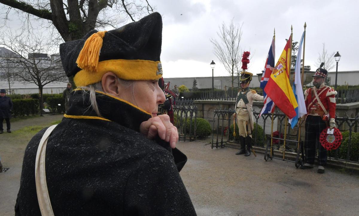 Aniversario de la Batalla de Elviña: ofrenda floral a Sir John Moore en el jardín de San Carlos
