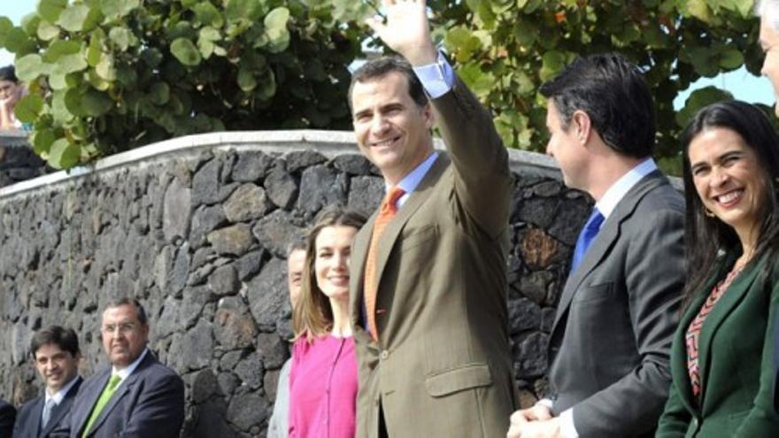 Los Príncipes visitan La Restinga en el "cumple" de Don Felipe