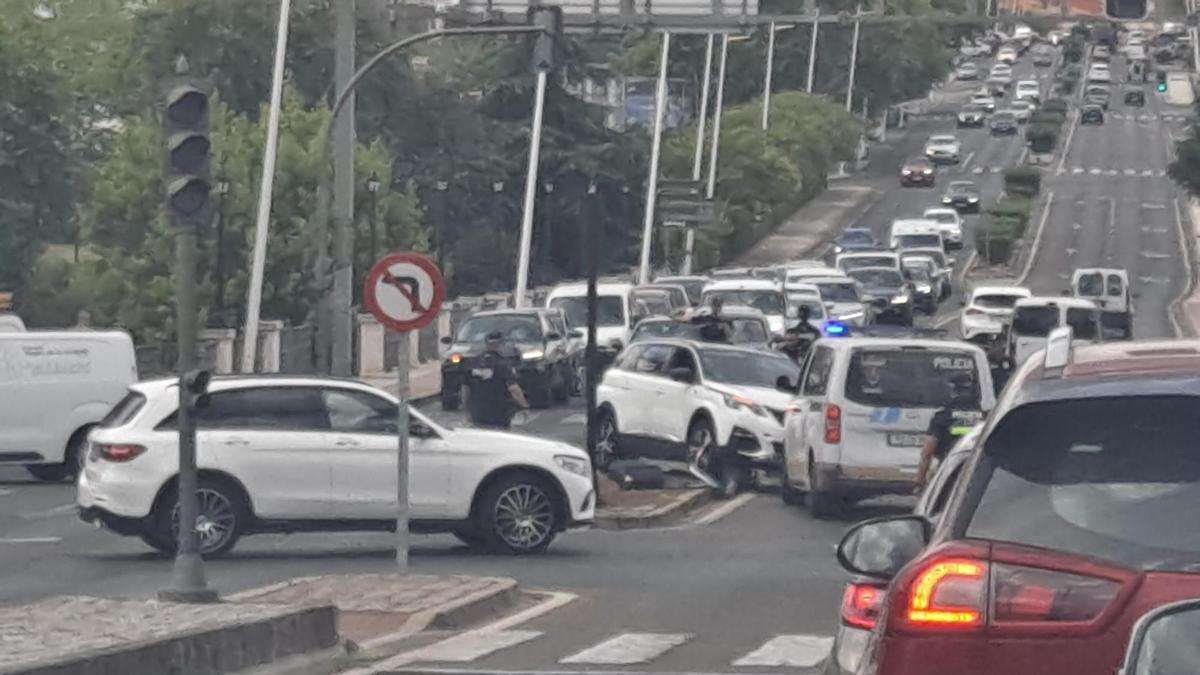 Accidente en el cruce de la autopista con la carretera de Sevilla.