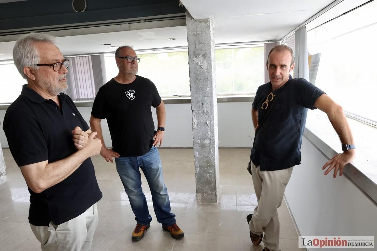 Obras de rehabilitación de la Casa del Agua junto al embalse de Santomera.