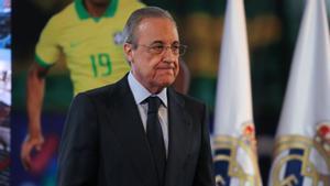 Archivo - Florentino Pérez, presidente del Real Madrid, durante un acto