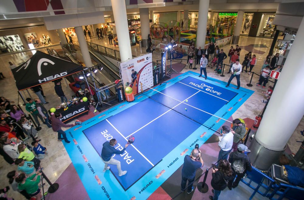 El excampeón de Roland Garros arropa la presentación del I Open Pádel Cope junto a representantes del Hércules y el HLA Lucentum