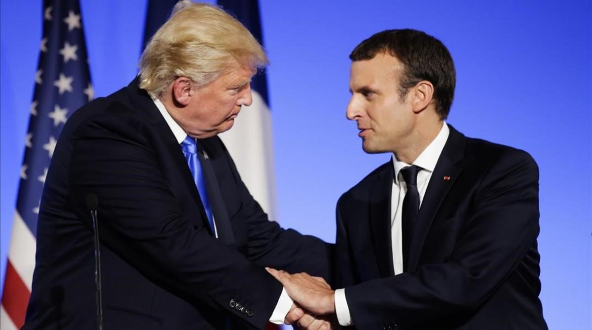 zentauroepp39289362 u s president donald trump  left  shakes hands with french p170713202237