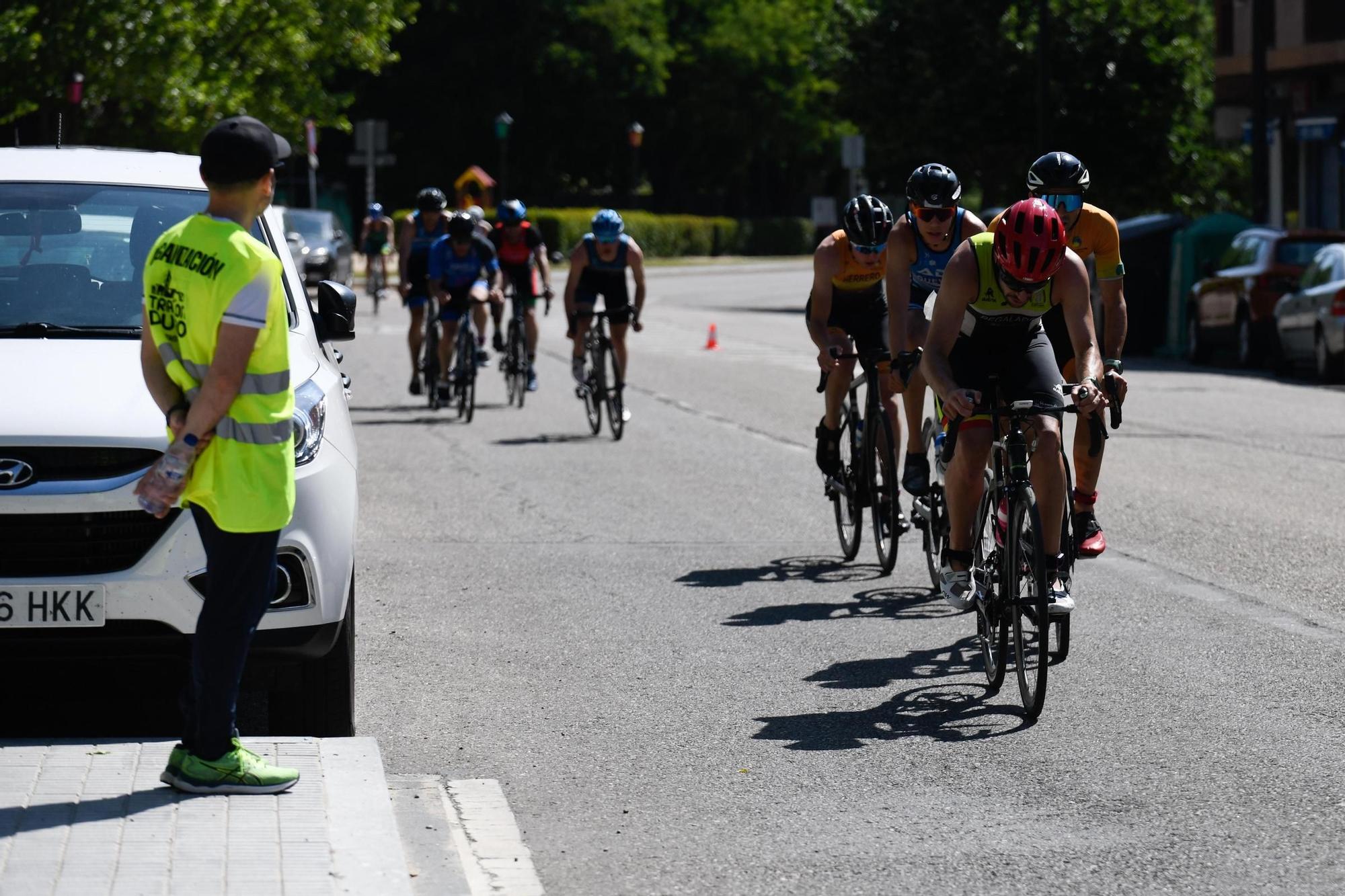 GALERÍA | El Triatlón "Ciudad de Zamora" hace vibrar a la capital del Duero