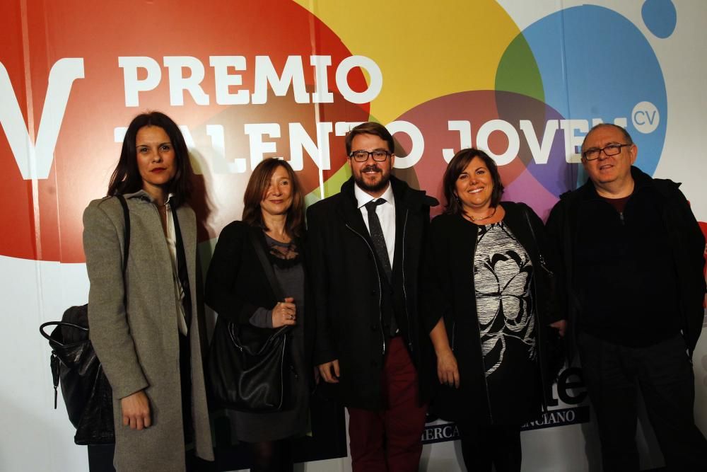 Invitados de la empresa y del Consell, como Lucía Egea, directora de Edem; Alberto Ibáñez, secretario autonómico de Igualdad; Marina Sánchez, directora general de FP; o Jesús Martí, director del IVAJ.