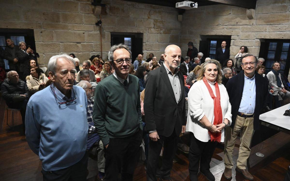 Pontevedra despide  a Aniceto Núñez, una «figura» del Ateneo | RAFA VÁZQUEZ