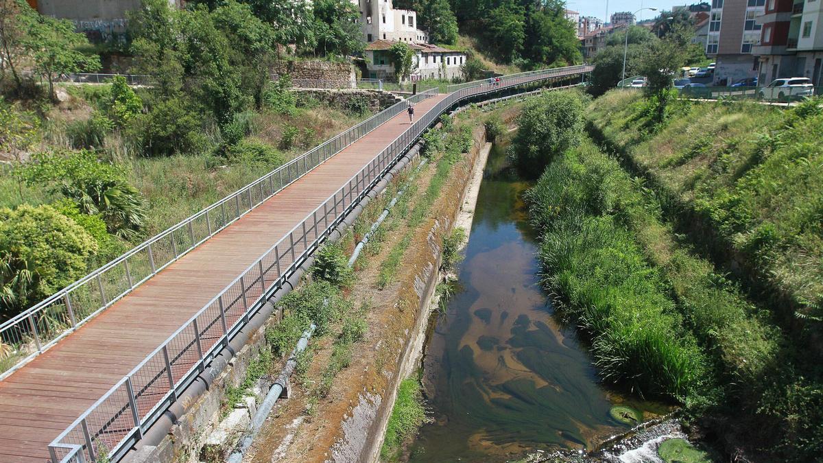 El cauce del Barbaña a su paso por el casco urbano de Ourense