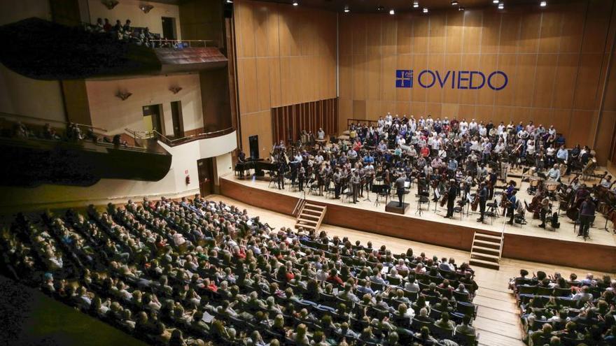 Ensayo de un concierto en el auditorio.