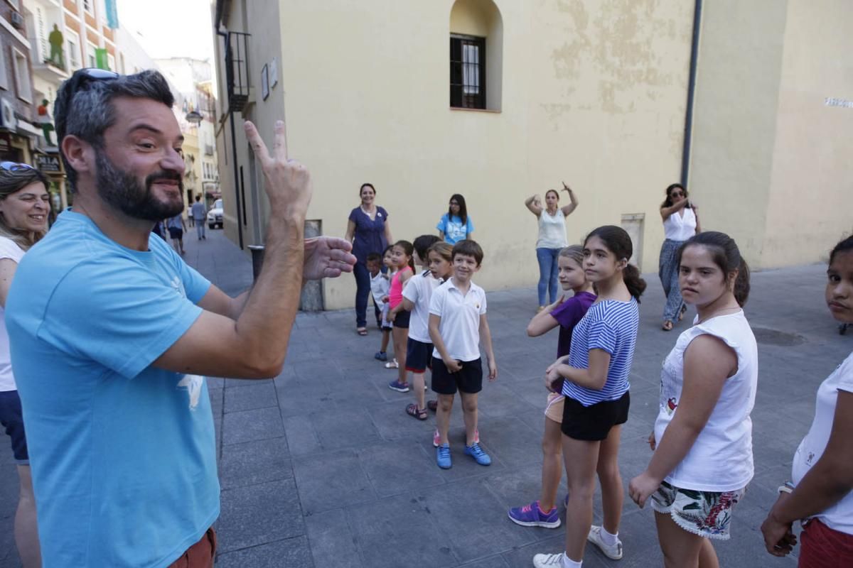 Fotogalería / Día de la Lengua de Signos en el Bulevar