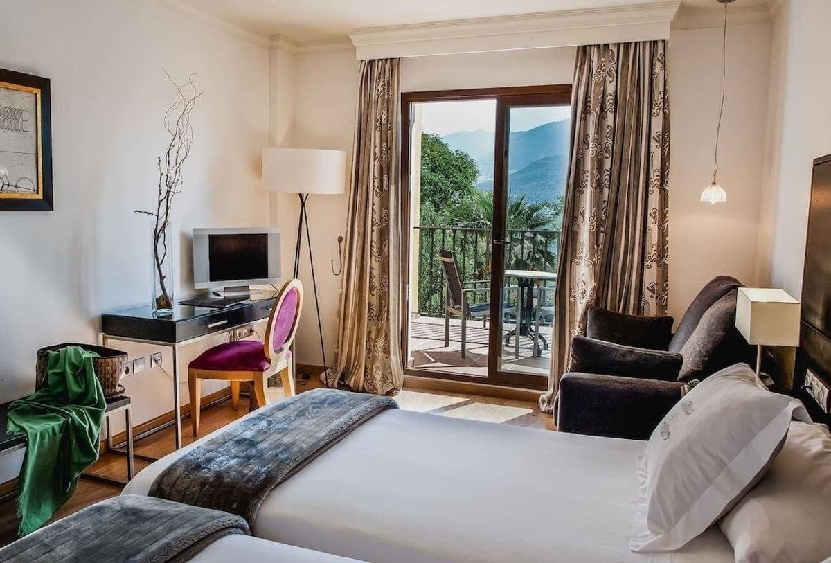 Los hoteles boutique de lujo La Viñuela y Cortijo Bravo celebran un mercadillo solidario de muebles en Málaga