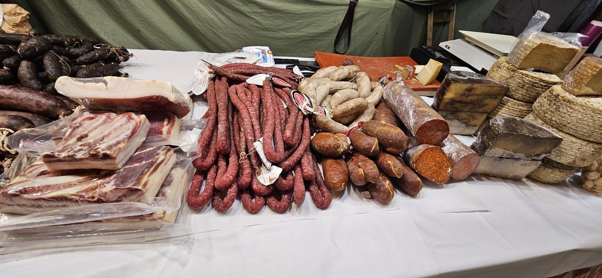 Russafa vibra con el Mercado Tradicional de San Blas de la falla Clero Russafa vibra con el Mercado Tradicional de San Blas de la falla Clero