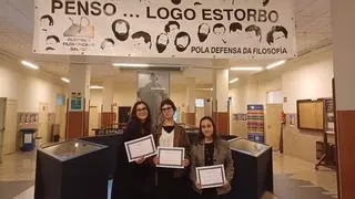 Tres alumnas do IES Rosalía de Castro, premiadas na Olimpíada Filosófica Galega