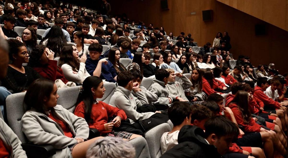 Los actores representan la
obra teatral. | Rafa Vázquez