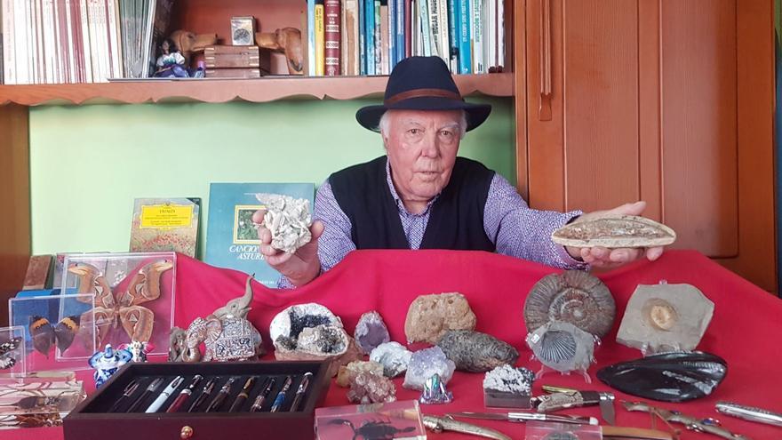 El gabinete de curiosidades de Enrique Loreau en Villaviciosa: más de 5.000 piezas en colecciones de minerales, fósiles, navajas, plumas, monedas y hasta gomeros
