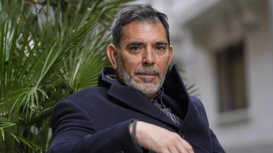Víctor del Árbol presenta y firma 'Las buenas intenciones' en FNAC Plaza España de Zaragoza