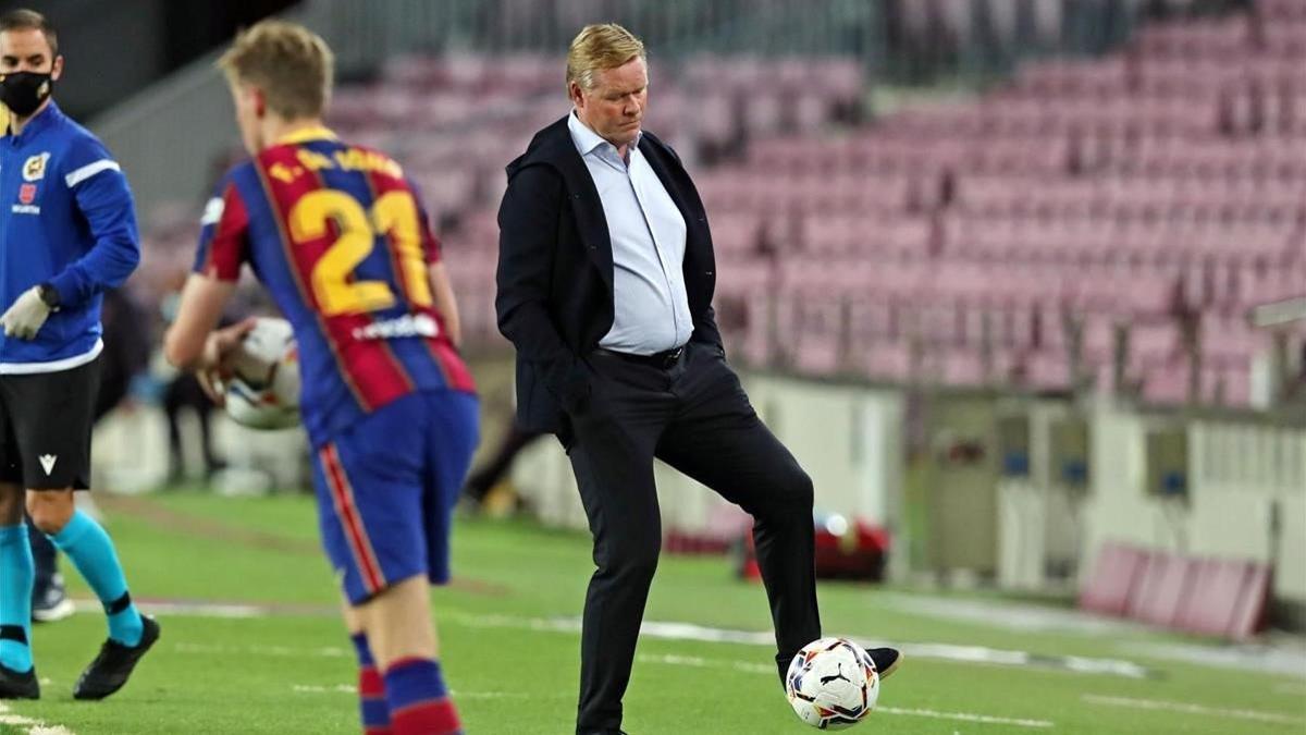 Ronald Koeman, en el partido frente al Sevilla en el Camp Nou,