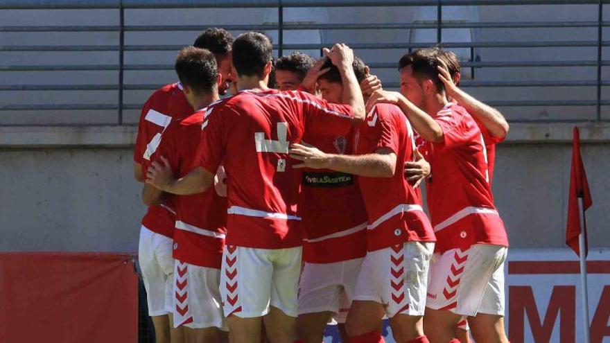 Un momento de la celebración del segundo tanto grana.