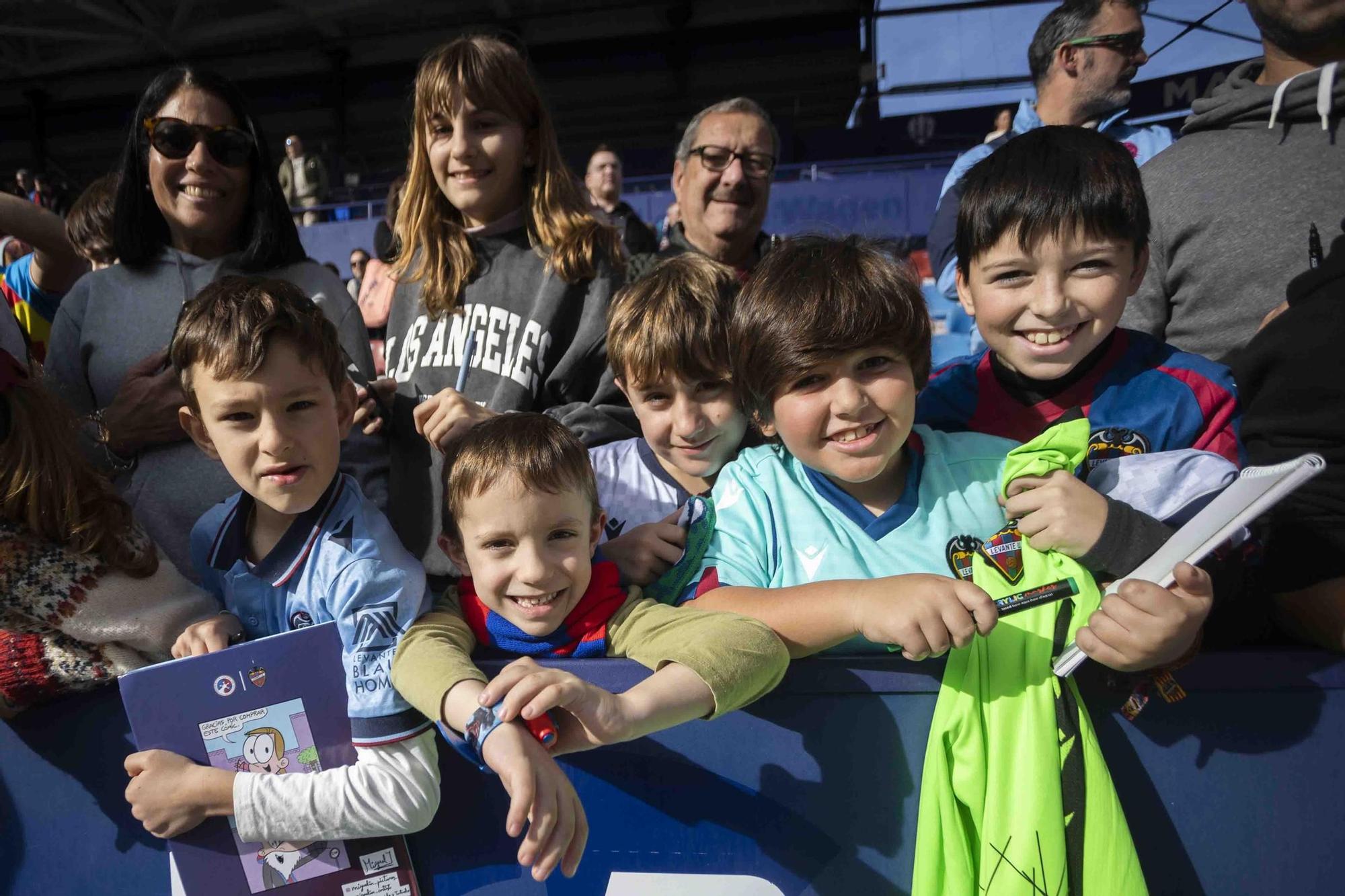 Puertas abiertas entrenamiento Levante