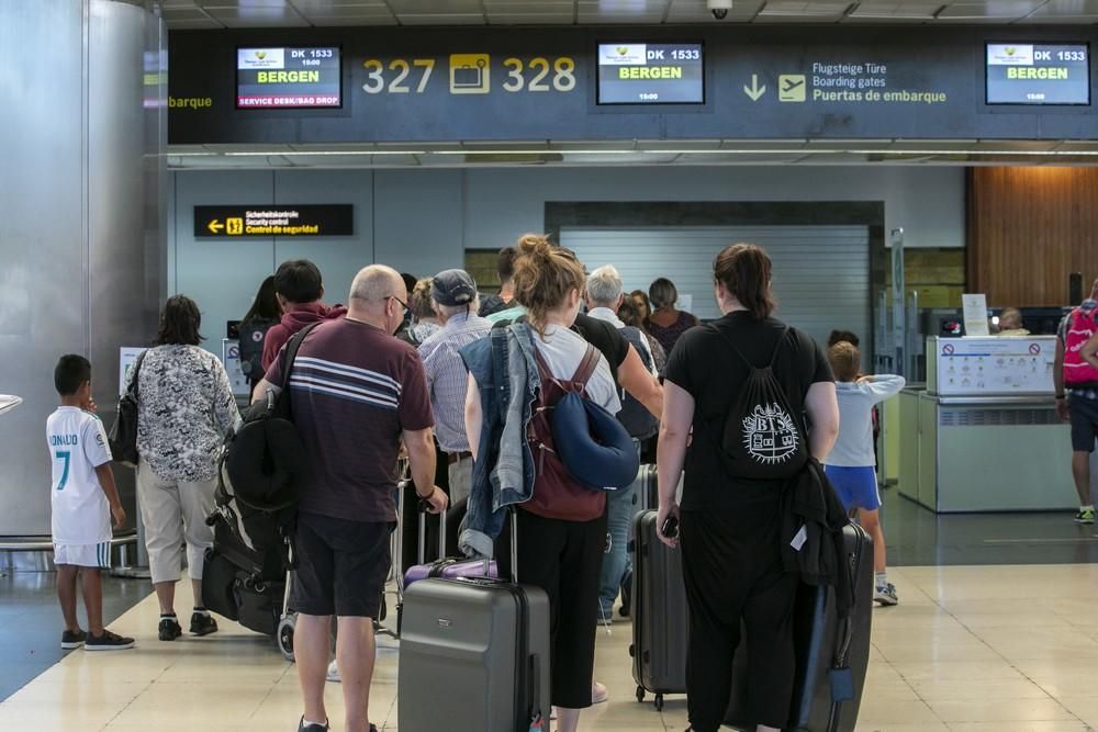 Operación salida de agosto en el aeropuerto de Gran Canaria