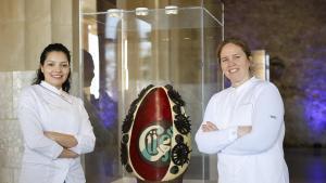 Saray Ruiz i Lluïsa Estrada (EPGB), con ‘Park Güell – Una porta oberta al món’