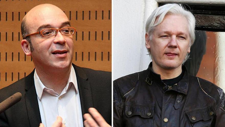 Un colaborador de Puigdemont se reunió con Assange en Londres