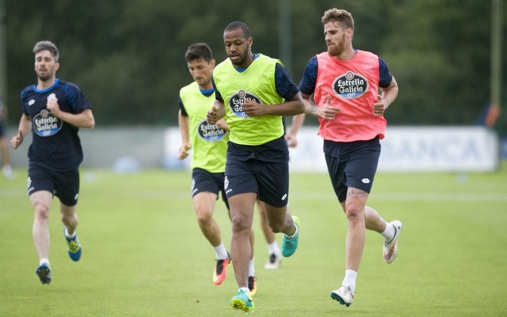 Fayçal Fajr ha retrasado su vuelta a los entrenamientos después de las vacaciones.