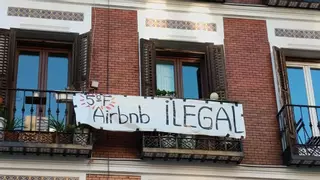 La izquierda madrileña presiona por una solución "urgente" a los más de 15.000 pisos turísticos ilegales