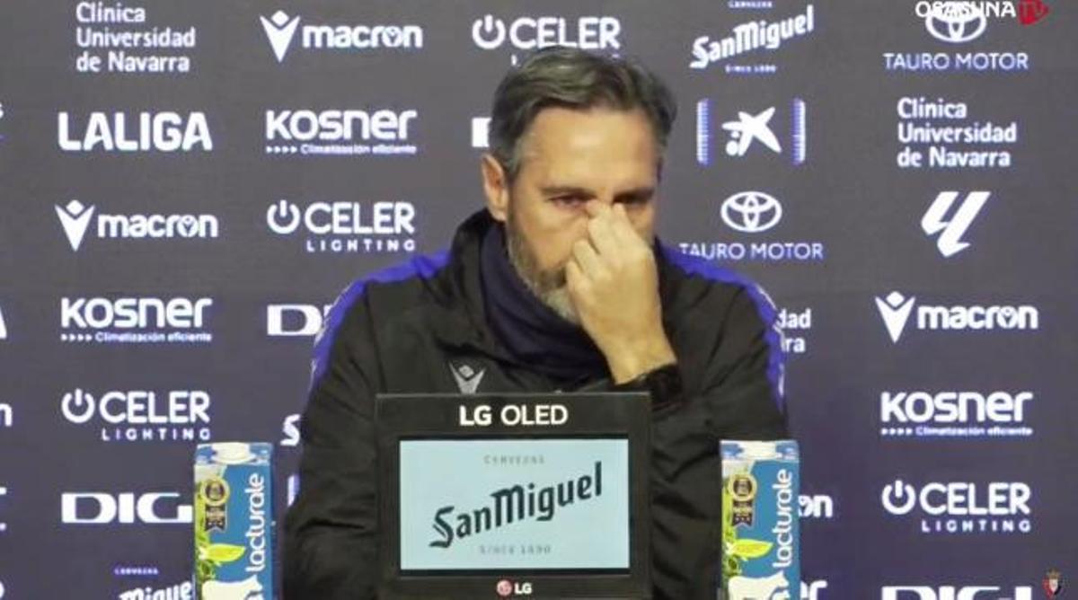 Vicente Moreno, entrenador de Osasuna, emocionado por la DANA de Valencia.