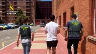 Detenidos dos jóvenes por grabar y difundir imágenes íntimas de 50 mujeres