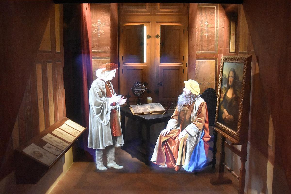 Hologramas del Cardenal de Aragón y Leonardo da Vinci en el castillo de Clos Lucé