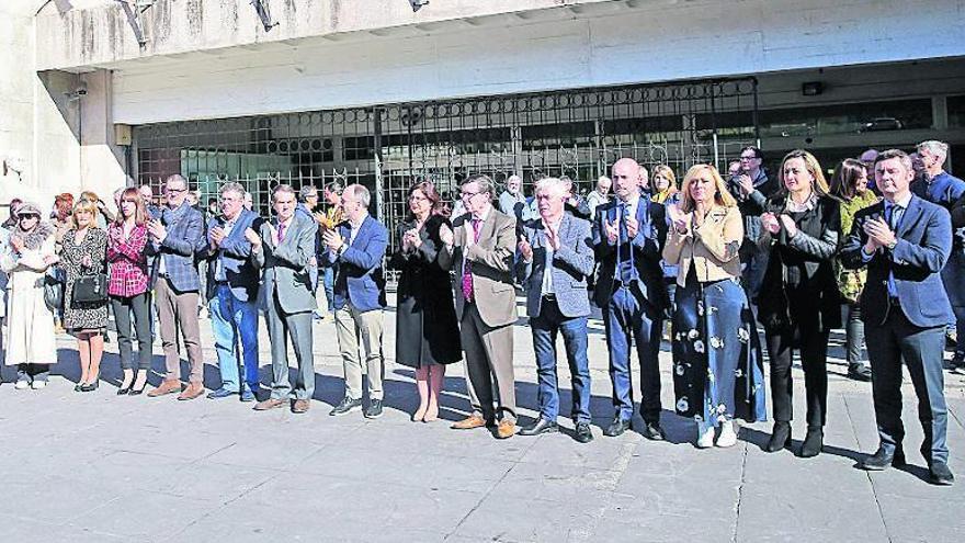 Vigo guarda un minuto de silencio por las víctimas del 11-M