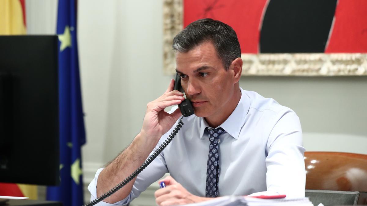 Pedro Sánchez habla con el presidente egipcio tras suspender su viaje