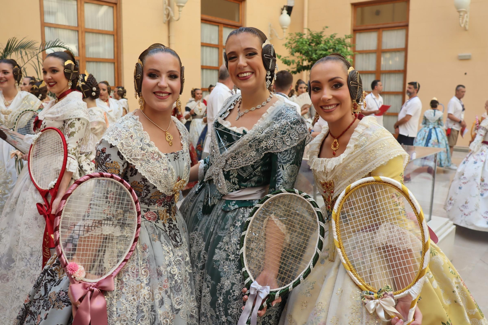 Las candidatas a Fallera Mayor de València 2026 se estrenan en la Batalla de Flores