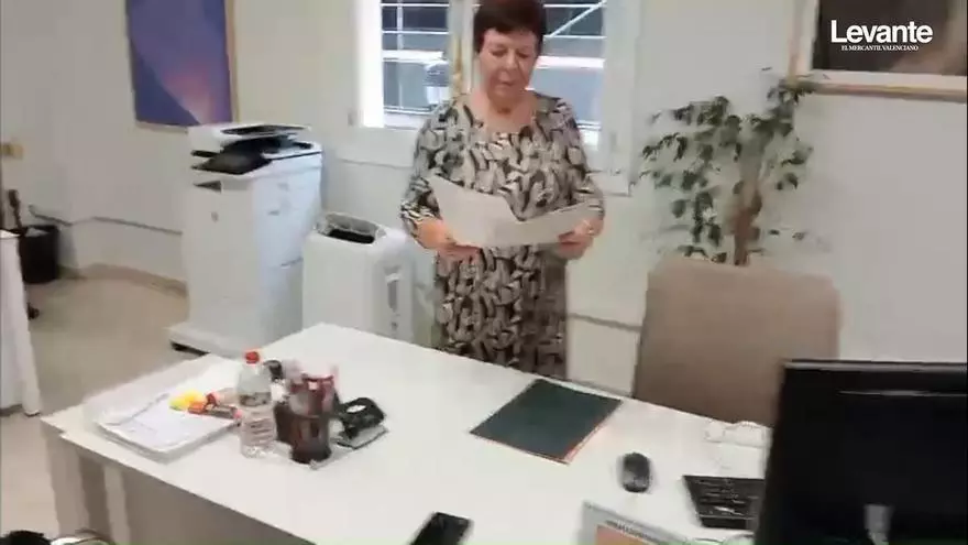 Merecido homenaje a Marisa March tras 33 años de servicio en Gandia