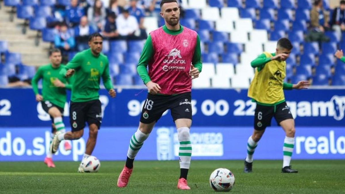 Manu Hernando, antes de un partido con el Racing de Santander.