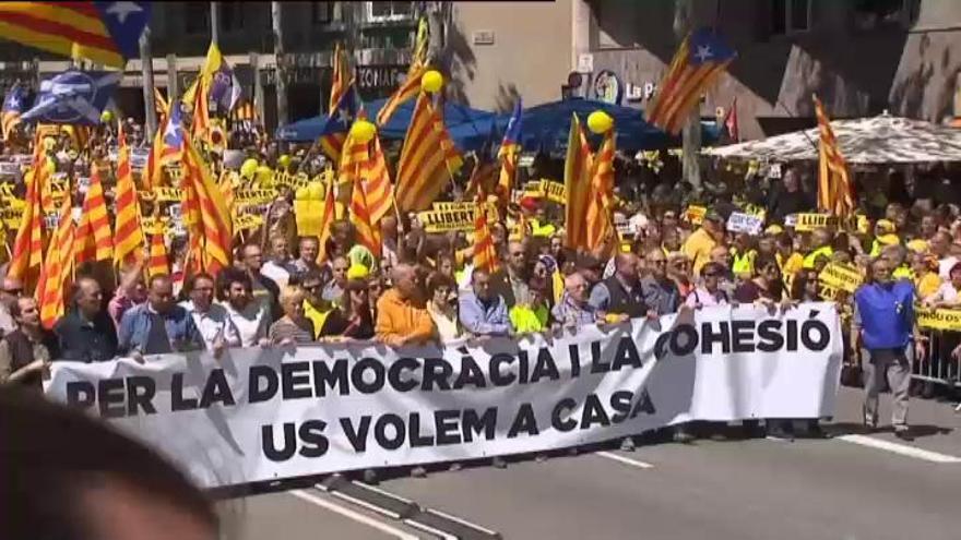 Independentistas, 'comunes', CCOO y UGT, juntos por la libertad de los presos del 'procés'