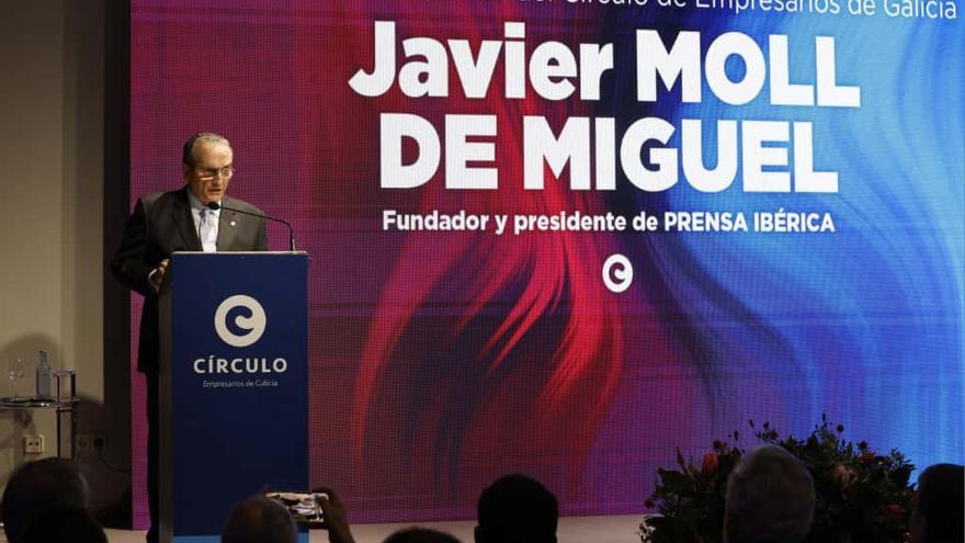 EMPRESARIOS GALICIA | Javier Moll recibe en Vigo la Medalla de Oro de los empresarios gallegos: «A mí solo me corresponde la mitad; la otra, a mi esposa Arantza»