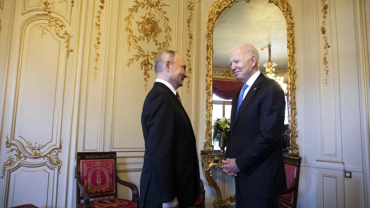 Biden y Putin se reúnen en Suiza
