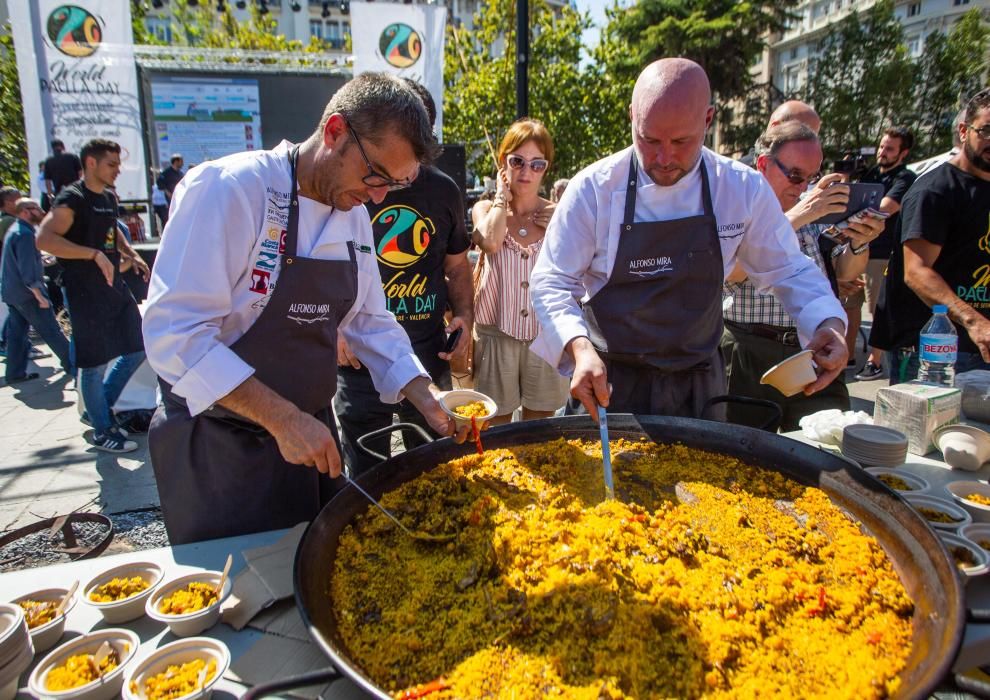 'Paella Day' en la Plaza del Ayuntamiento