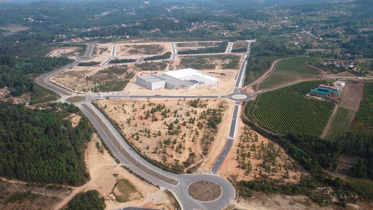 Vista aérea del estado actual de la Plisan, con las obras de la factoría de Albo en primer término