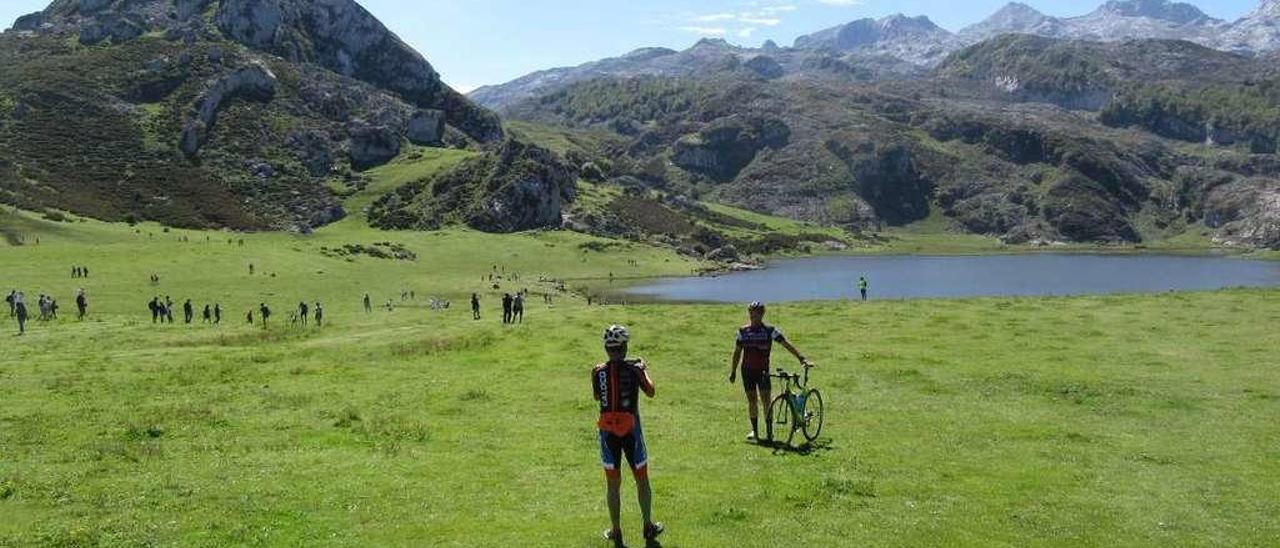 Los Lagos de Covadonga, a tope