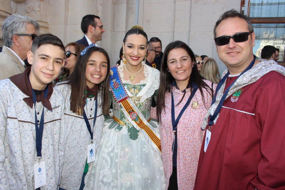 Azahara Vallet ha recibido a numerosas comisiones de Benicalap. Esta vez fue el turno de Manuel Meliá Fuster-Maria Fernanda d'Ocón