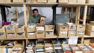 Los libros de segunda mano de Twofaces saltan del Whatsapp a las tiendas físicas