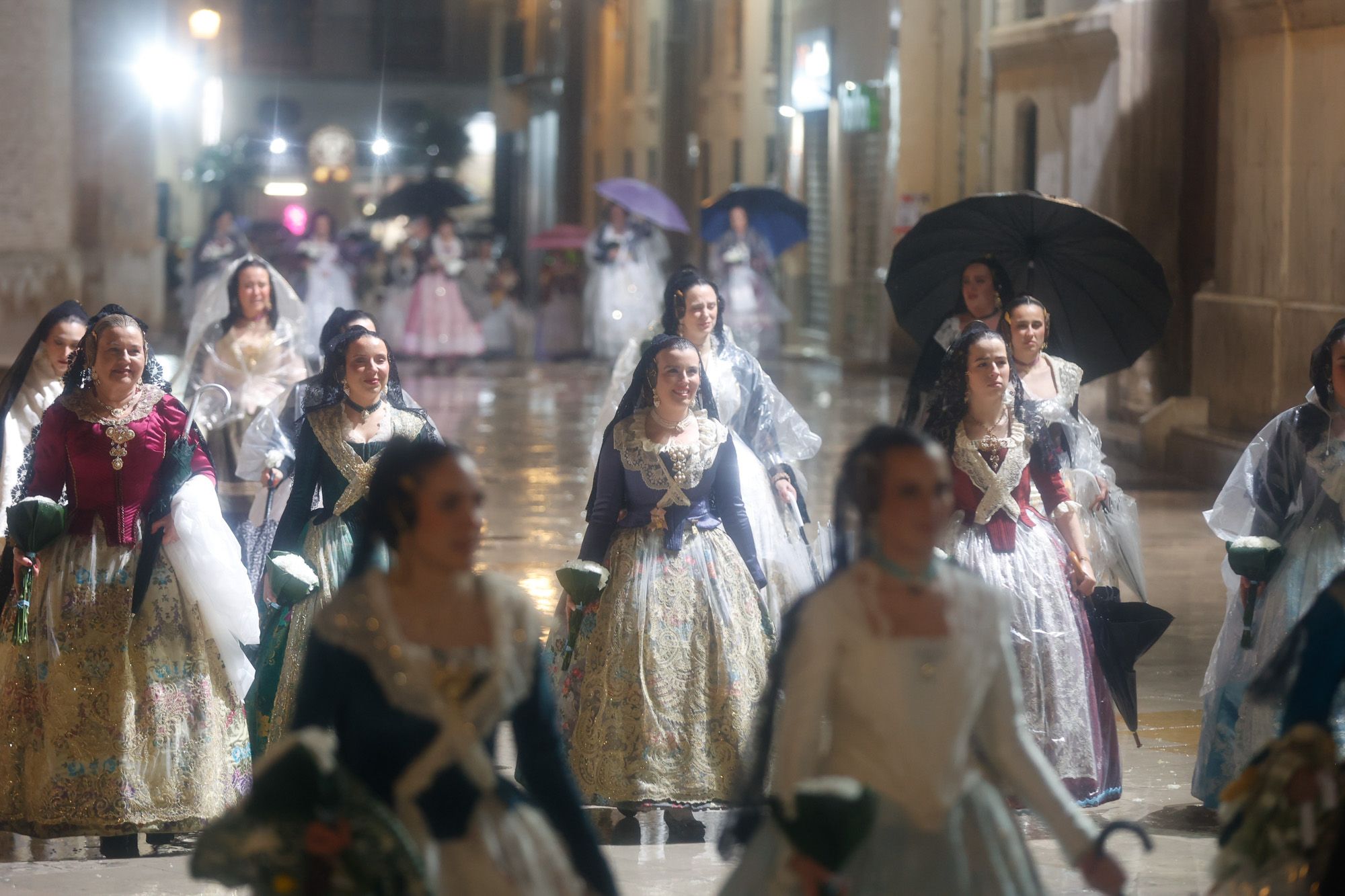 Todas las fotos de la Ofrenda del 18 de marzo por la calle San Vicente entre las 19:00 y las 20:00 horas