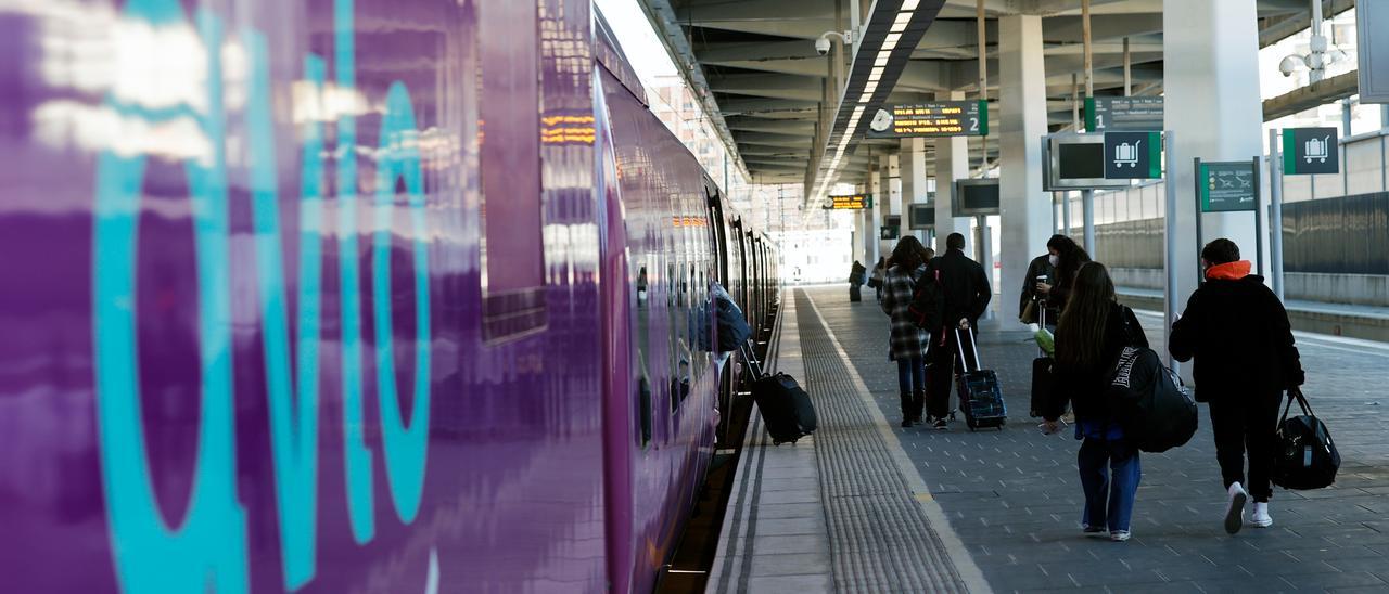 Avlo, el servicio de alta velocidad de bajo coste de Renfe, inicia sus operaciones entre València y Madrid