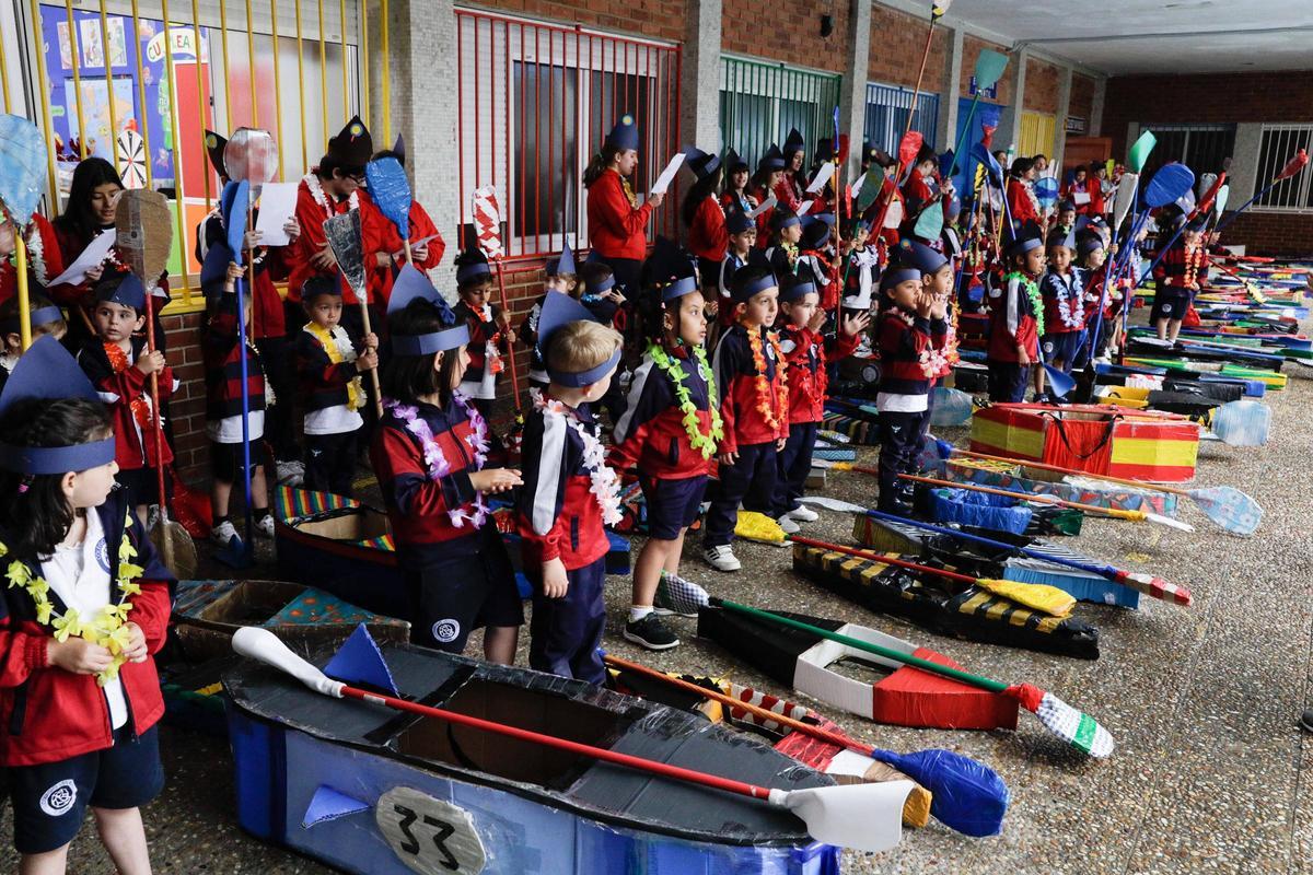 Los alumnos del colegio San Miguel recrean el Descenso del Sella (en imágenes)
