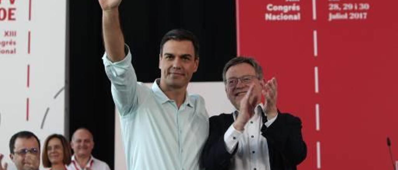 El secretario general del PSOE, Pedro Sánchez, junto a Ximo Puig en el último congreso de los socialistas valencianos.