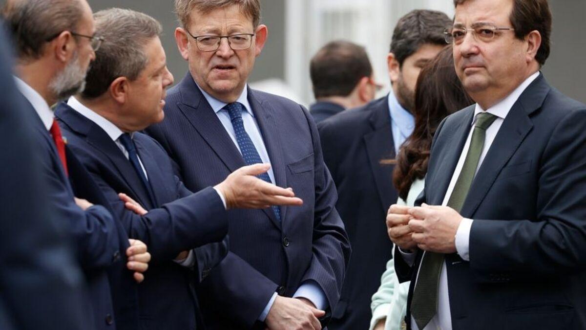 Fernández Vara, junto a otros líderes autonómicos en la Conferencia de Presidentes de La Palma.