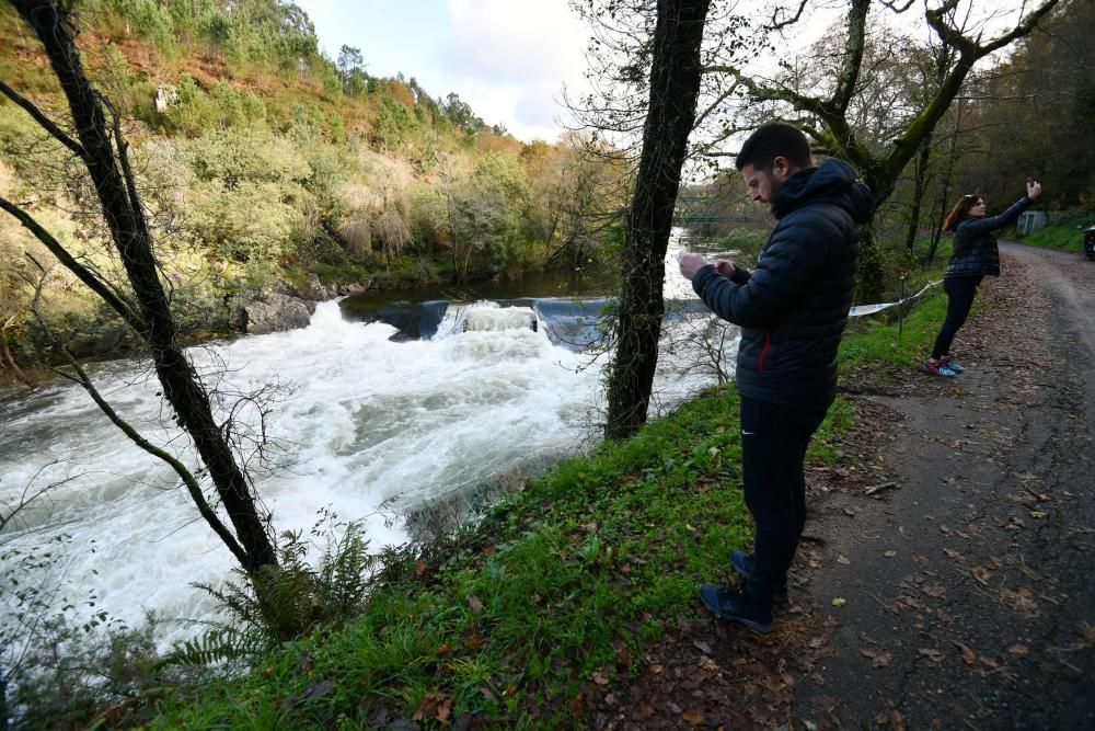 El Lérez, bajo vigilancia por riesgo de inundación