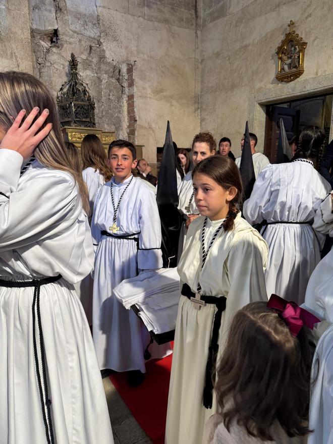GALERÍA | El Cristo de Fuentesaúco desciende de la cruz